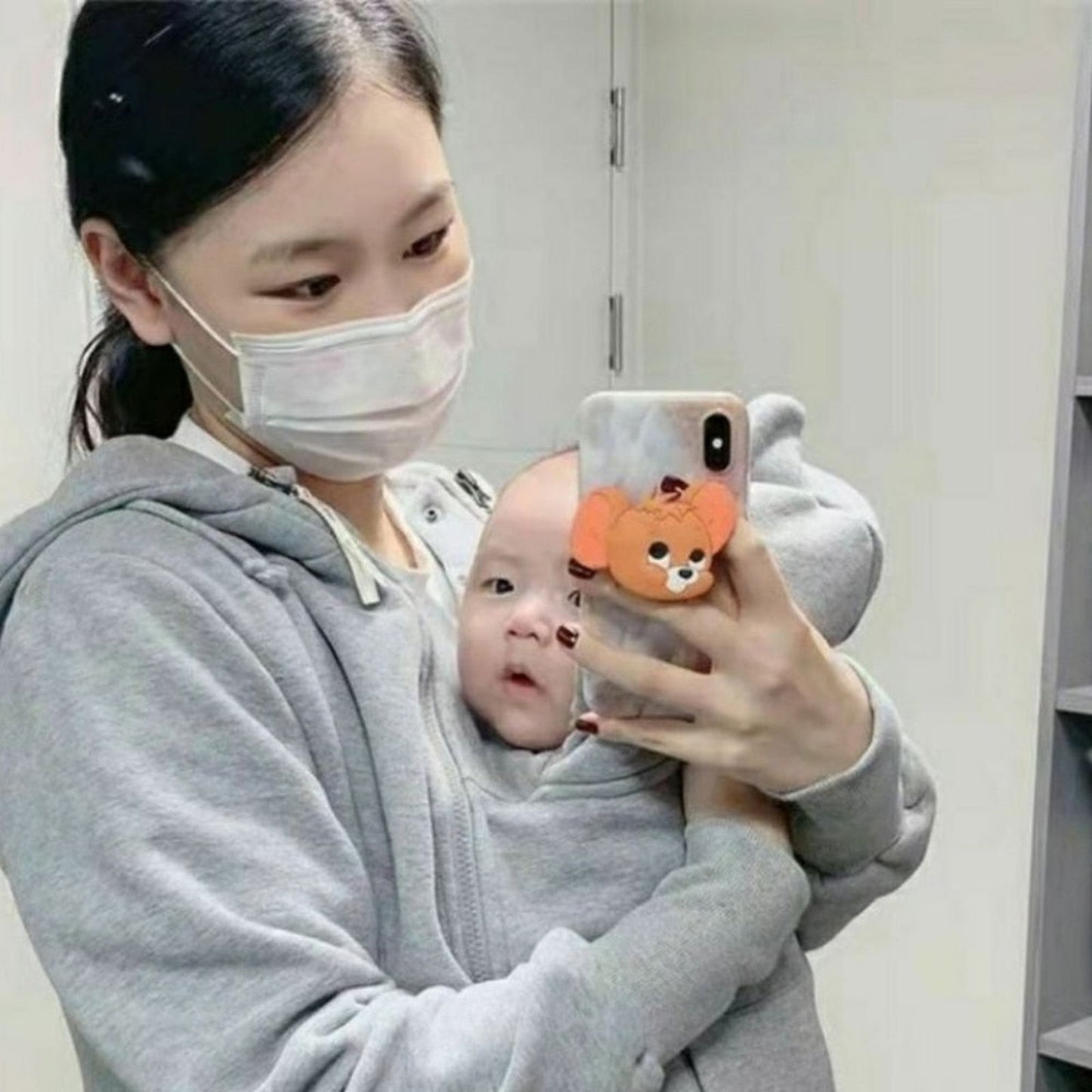 MommaPouch - Detachable Kangaroo Maternity Winter Hoodie - luvinly